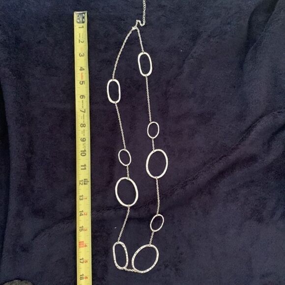 Silver ovals statement necklace - Picture 4 of 6